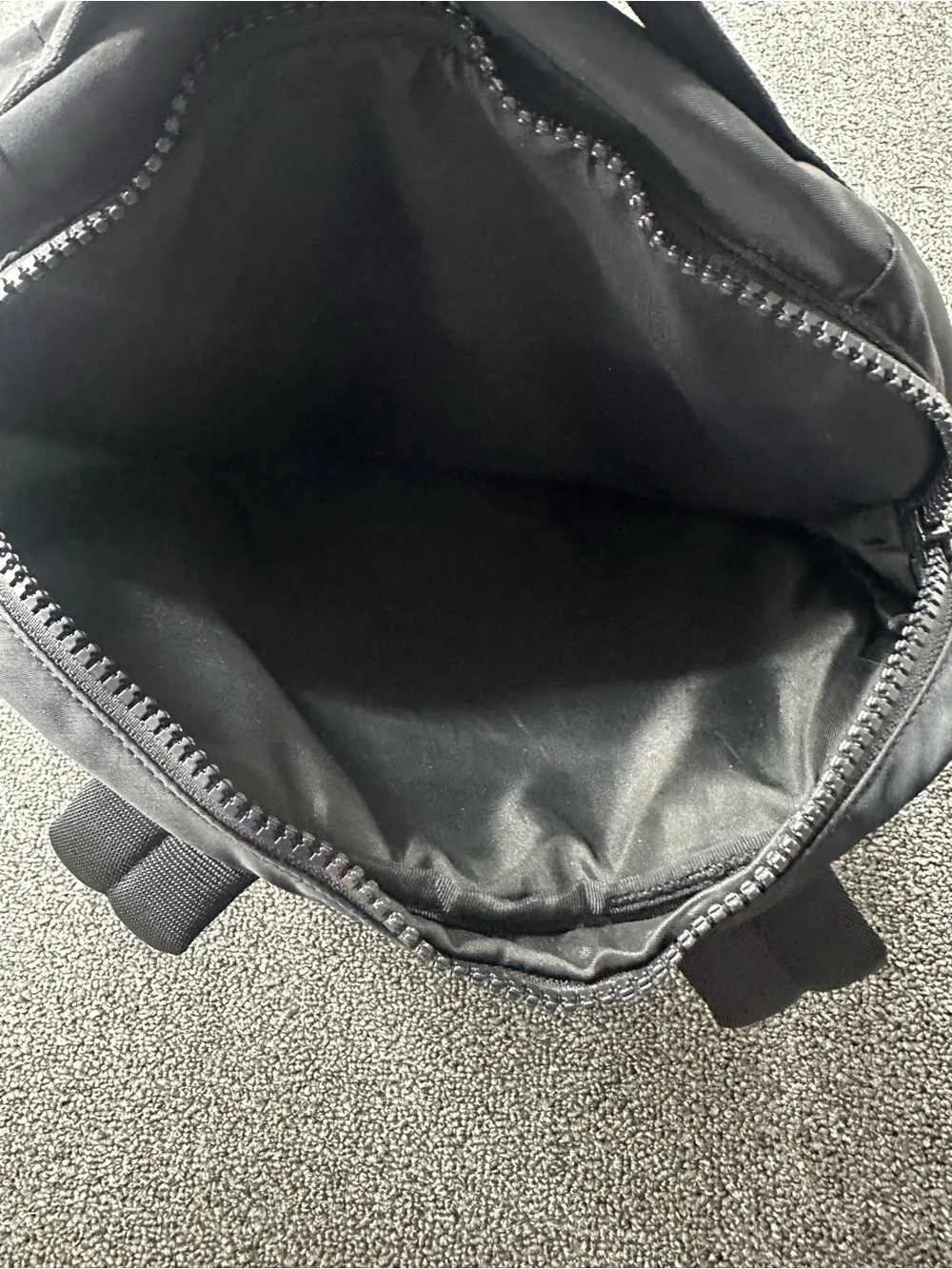 Lululemon Everyday Backpack 2.0 23L Black Travel Bottle Pocket Luggage Sleeve